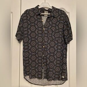 Men's Black and Blue QuickSilver Patterned Shirt